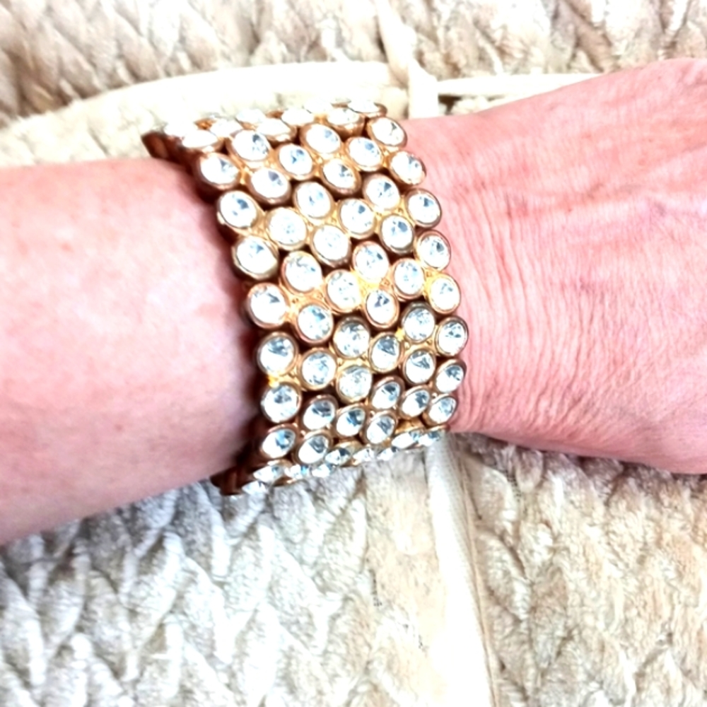 💞SALE!💞 Vintage Heavy RHINESTONE STRETCH Bracelet - Estate Jewelry - Picture 3 of 7
